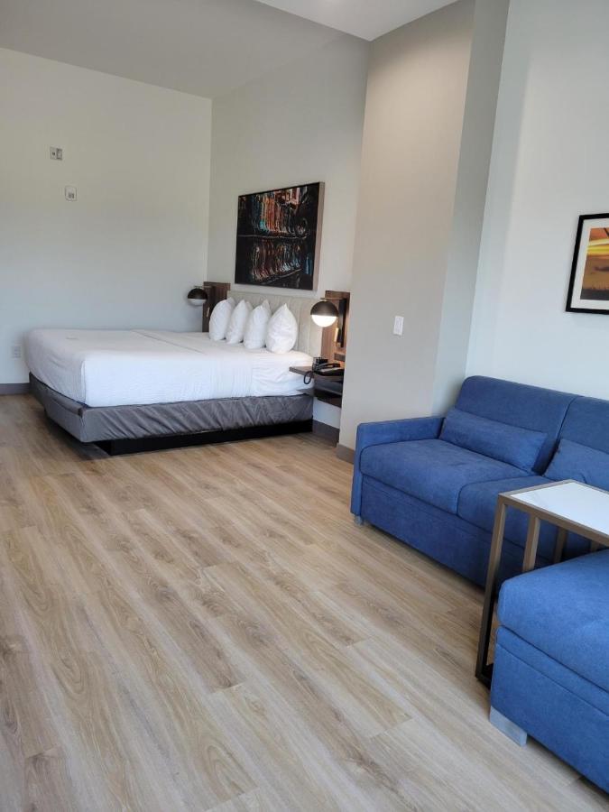 La Quinta Inn & Suites By Wyndham טרל מראה חיצוני תמונה